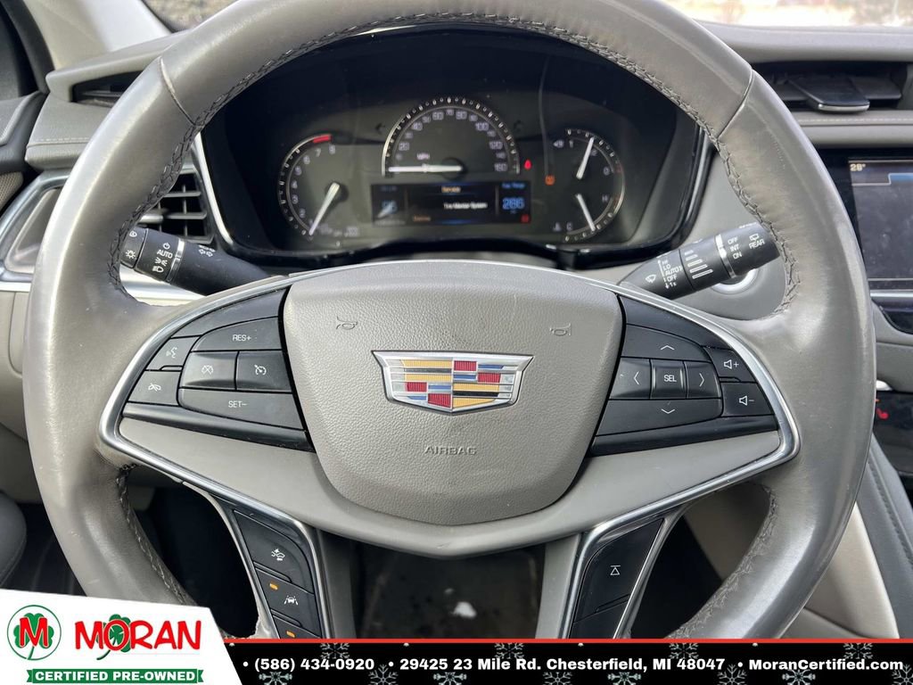 Used 2018 Cadillac XT5 Luxury w/ Driver Awareness Package image 19