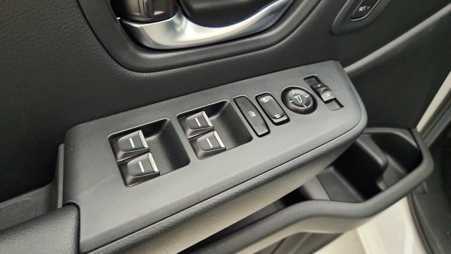 Used 2025 Honda Pilot Touring image 19