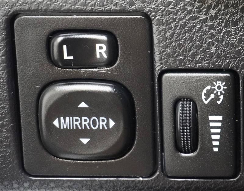 Used 2019 Toyota Corolla LE FWD image 24
