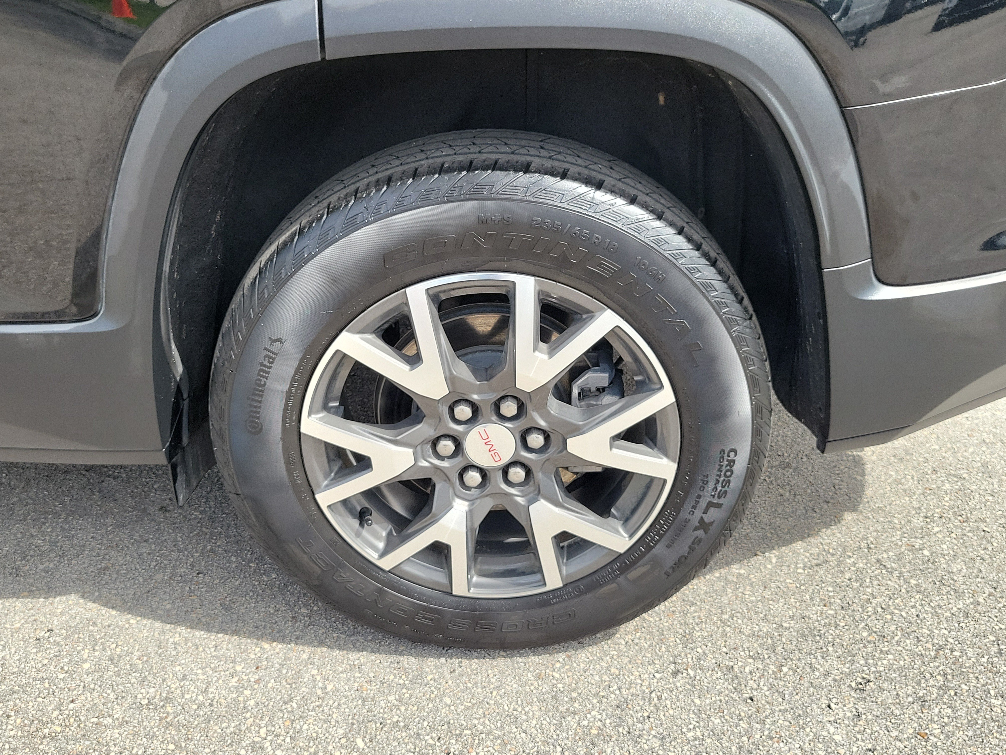 Used 2023 GMC Acadia SLE w/ Driver Convenience Package FWD image 27