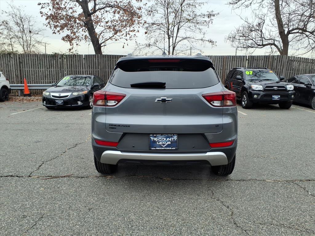 Used 2021 Chevrolet TrailBlazer LT w/ Sun and Liftgate Package image 5