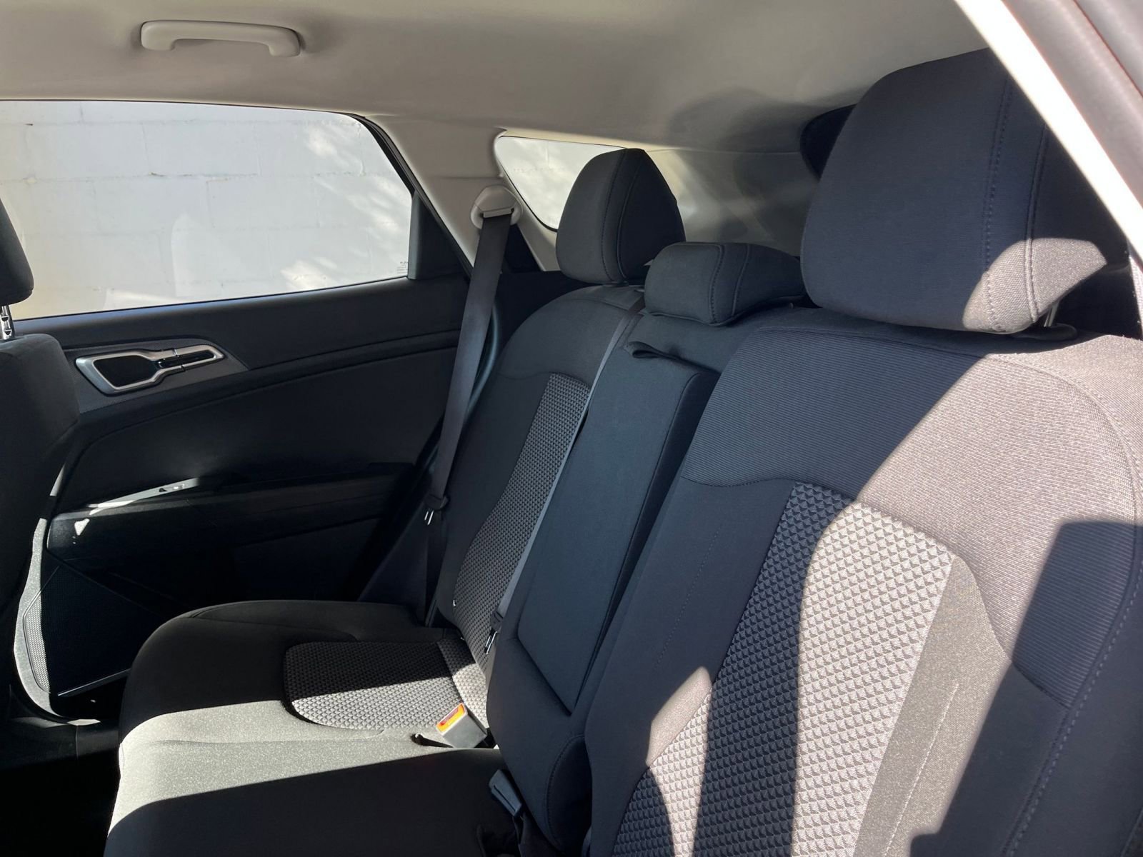 Used 2025 Kia Sportage LX image 25