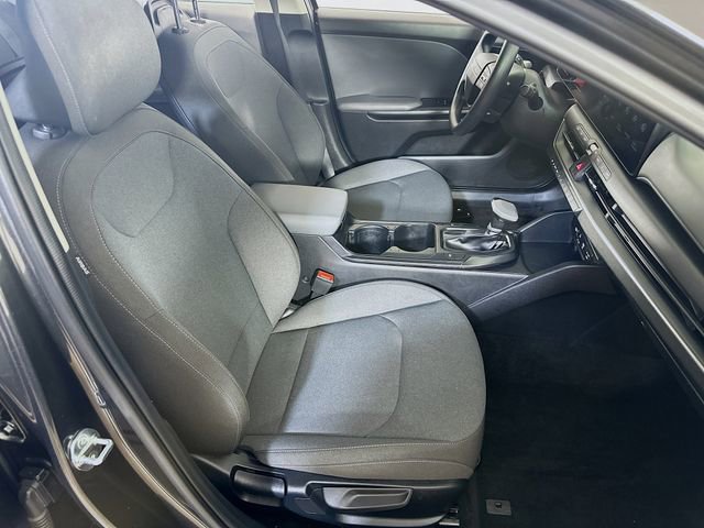 Used 2025 Kia K4 LX image 11
