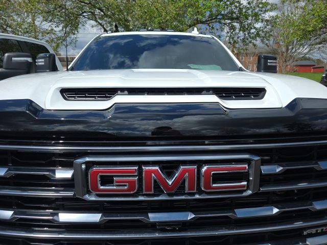 Used 2025 GMC Sierra 2500 AT4 w/ AT4 Premium Plus Package image 16