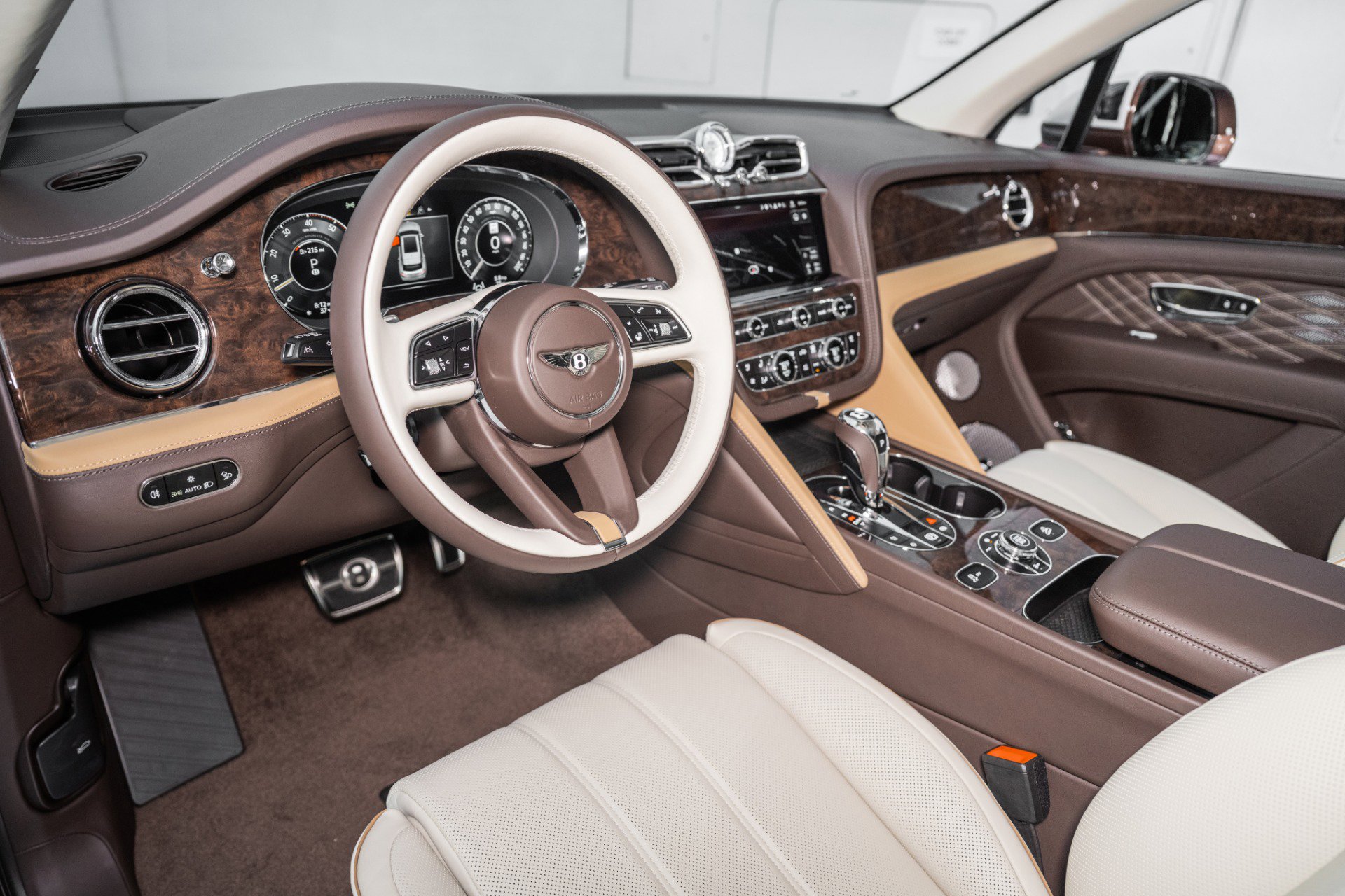 New 2025 Bentley Bentayga Extended Wheelbase image 20