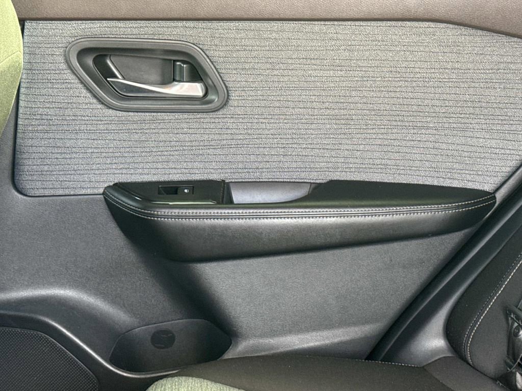 Certified 2023 Nissan Rogue SV image 14