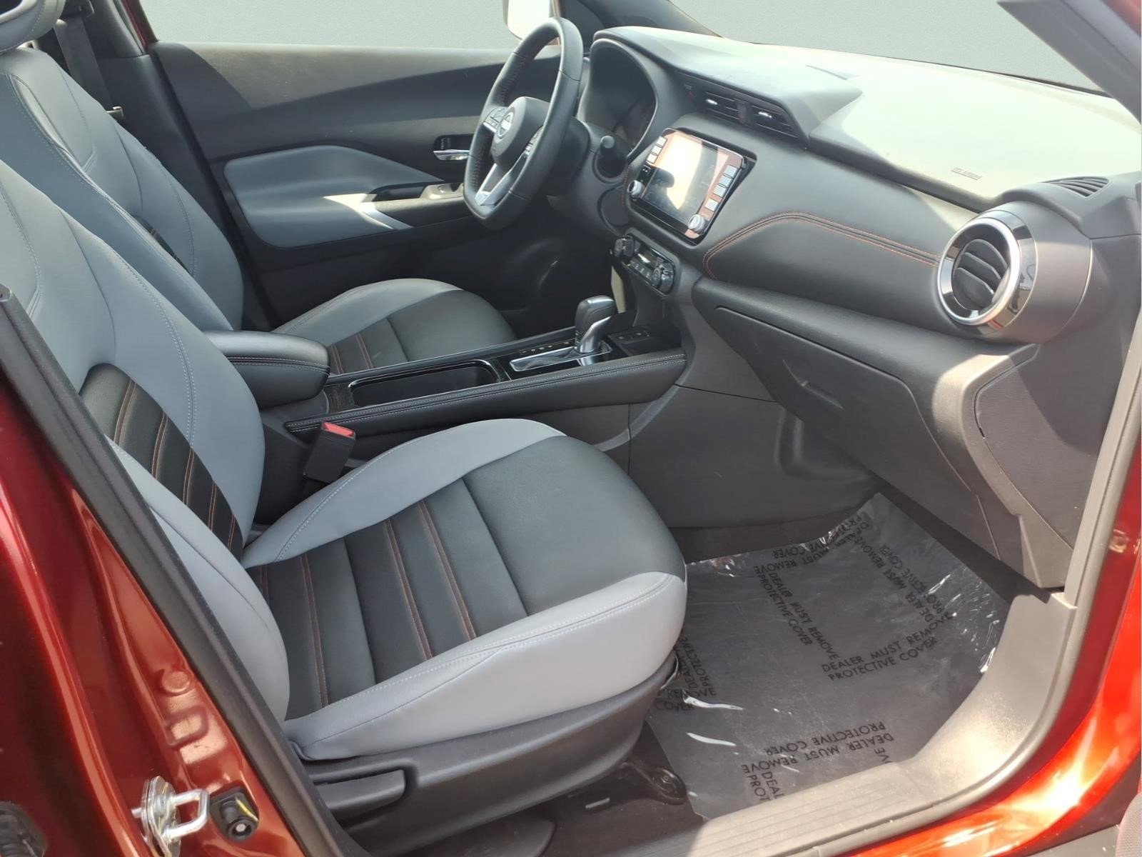 Certified 2023 Nissan Kicks SR w/ SR Premium Package FWD image 11