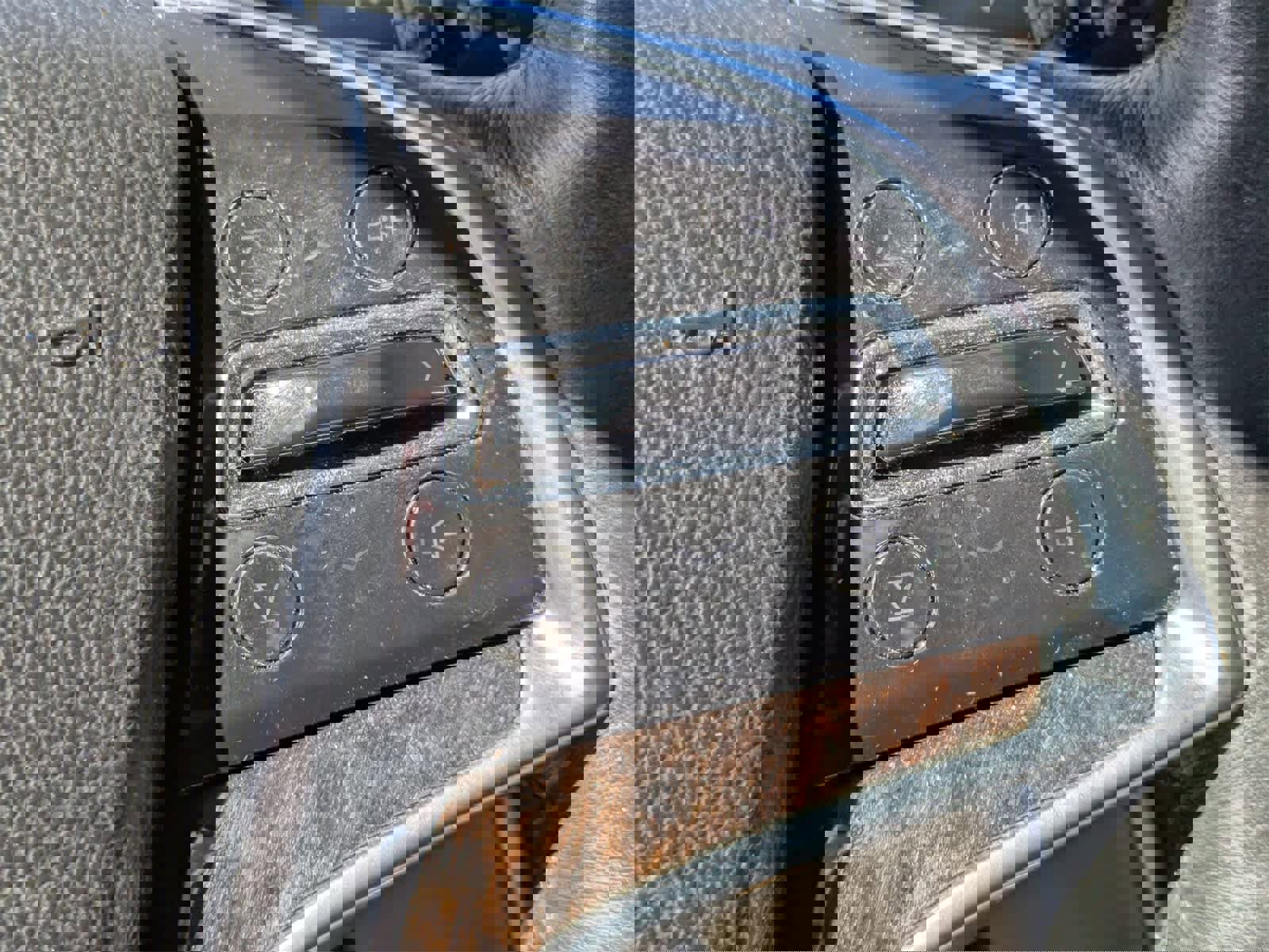 Used 2013 Cadillac XTS Luxury w/ Driver Awareness Package image 8