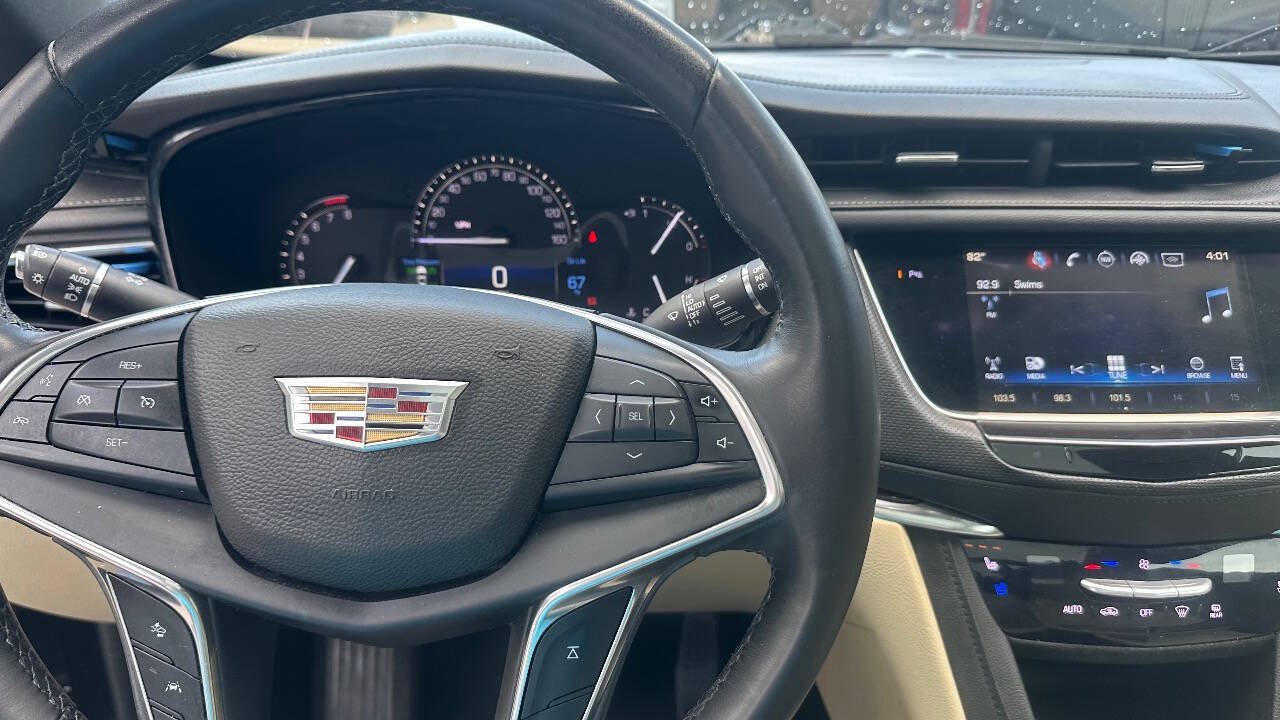 Used 2017 Cadillac XT5 Premium Luxury AWD/4WD image 14