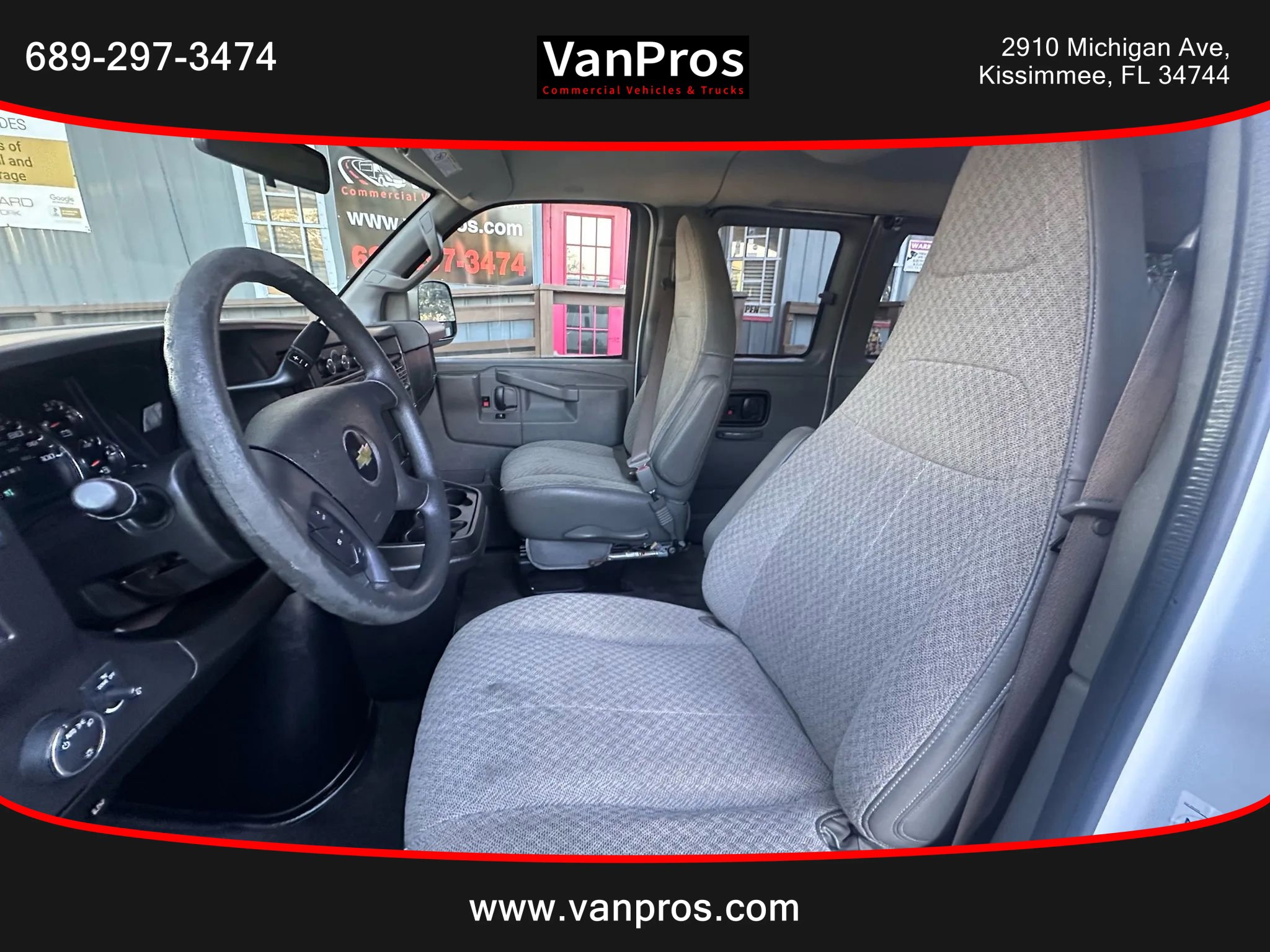 Used 2018 Chevrolet Express 3500 LT w/ LT Preferred Equipment Group RWD image 9