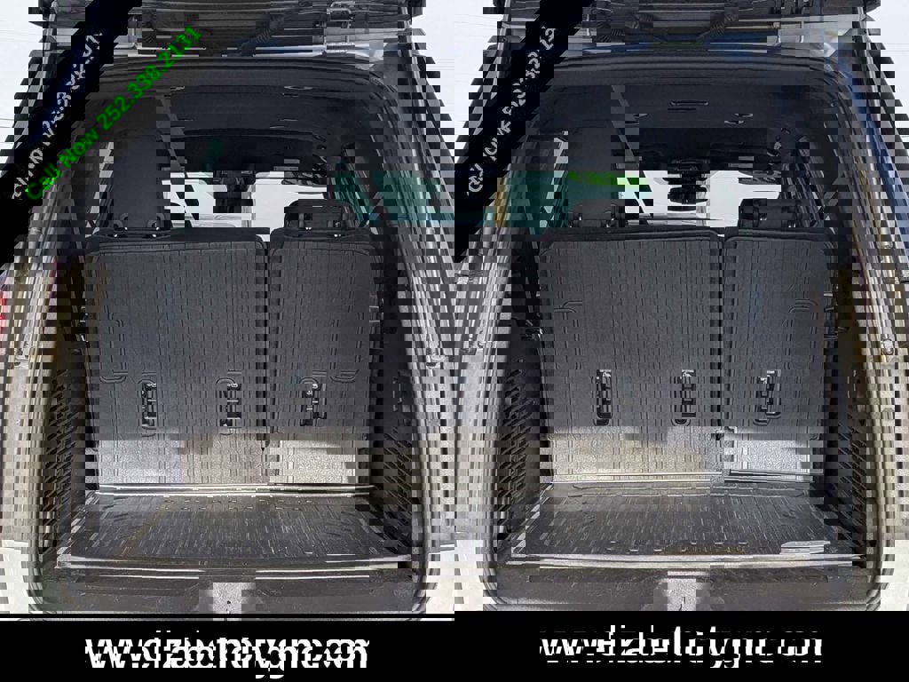 Used 2024 GMC Yukon XL SLE w/ Gmc Pro Safety Plus Package image 14