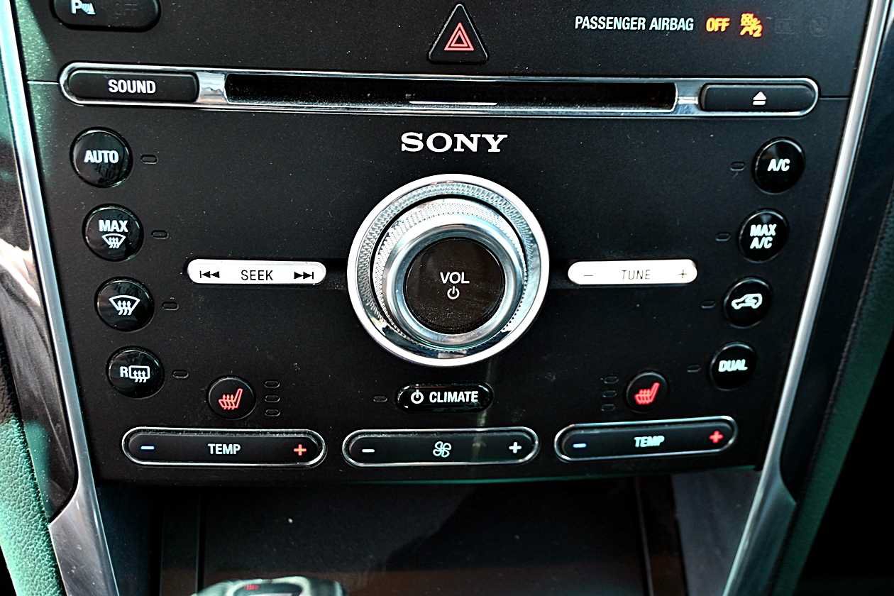 Used 2016 Ford Explorer Sport AWD/4WD image 29