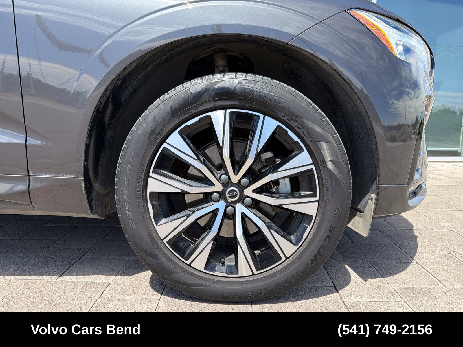 Used 2024 Volvo XC60 B5 Core w/ Protection Package Premier AWD/4WD image 8