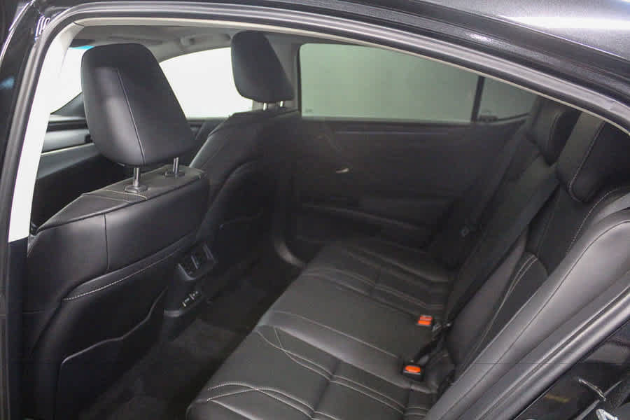 Used 2025 Lexus ES 300h w/ Accessory Package (Z1) FWD image 20