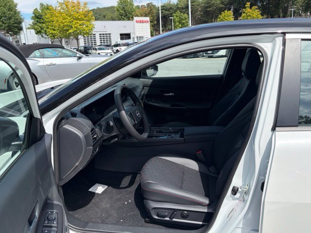 New 2027 Nissan Sentra SR w/ SR Premium Package FWD image 14