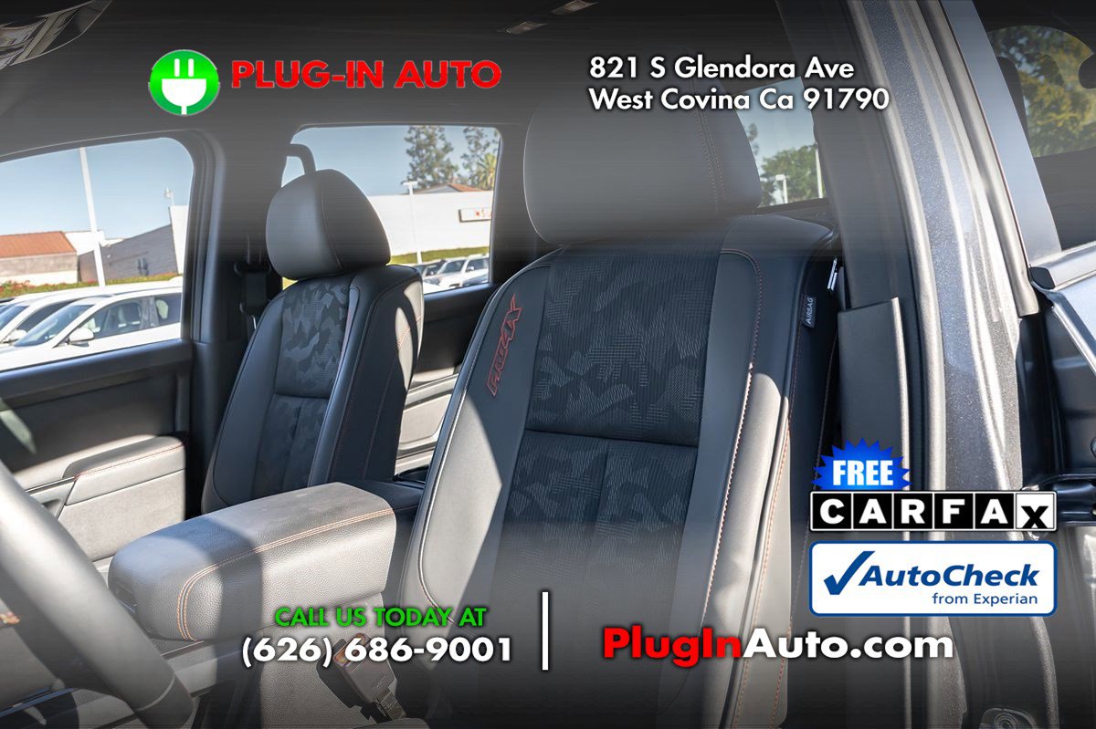 Used 2024 Nissan Titan PRO-4X w/ Off Road Protection Package image 8