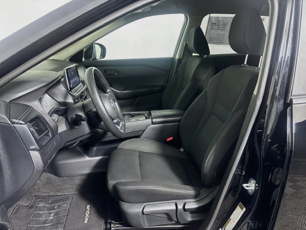 Used 2024 Nissan Rogue S FWD image 12