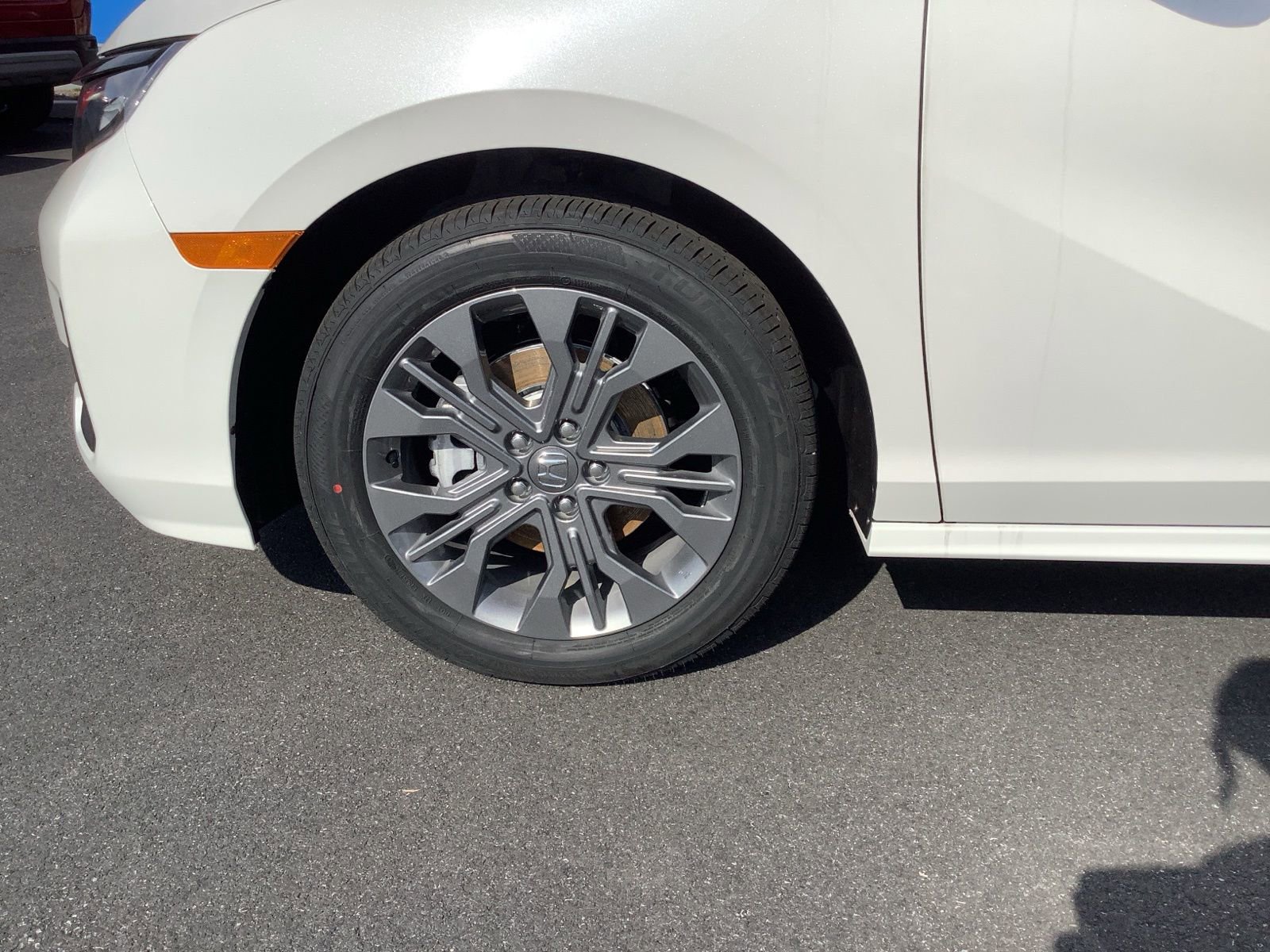 New 2026 Honda Odyssey Touring image 10
