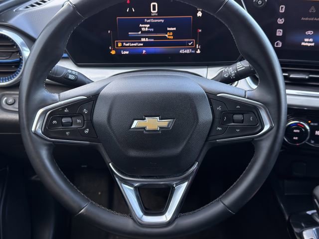 Used 2024 Chevrolet Trax LT w/ LT Convenience Package image 12