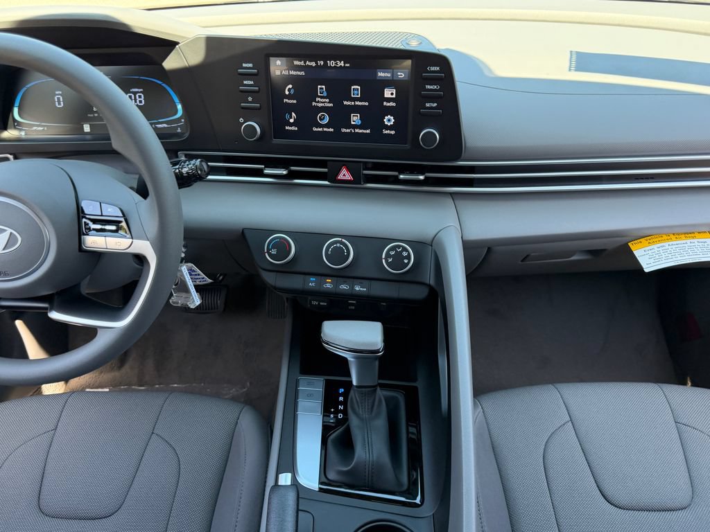 New 2026 Hyundai Elantra SE FWD image 13