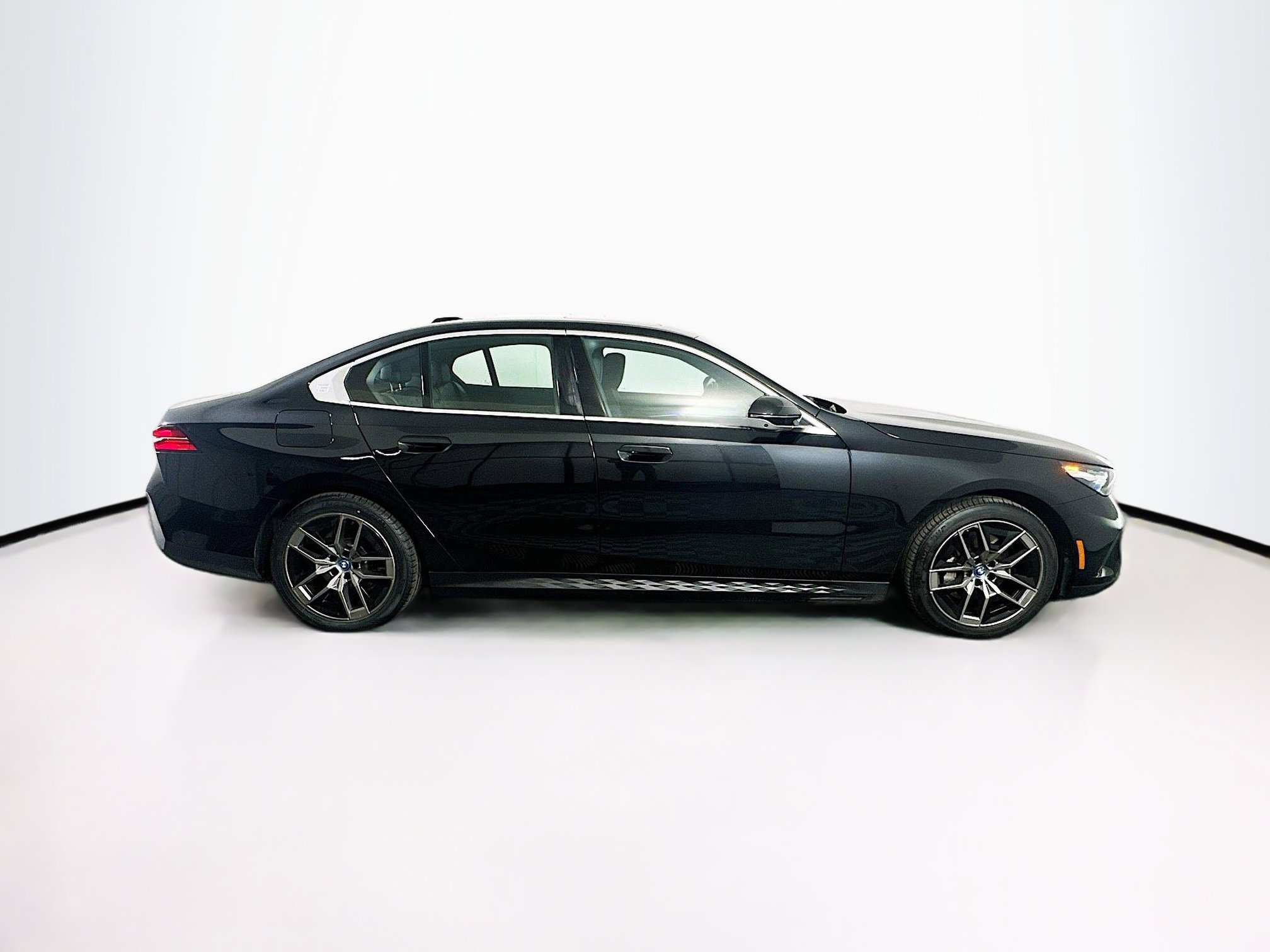Used 2024 BMW i5 eDrive40i RWD image 10
