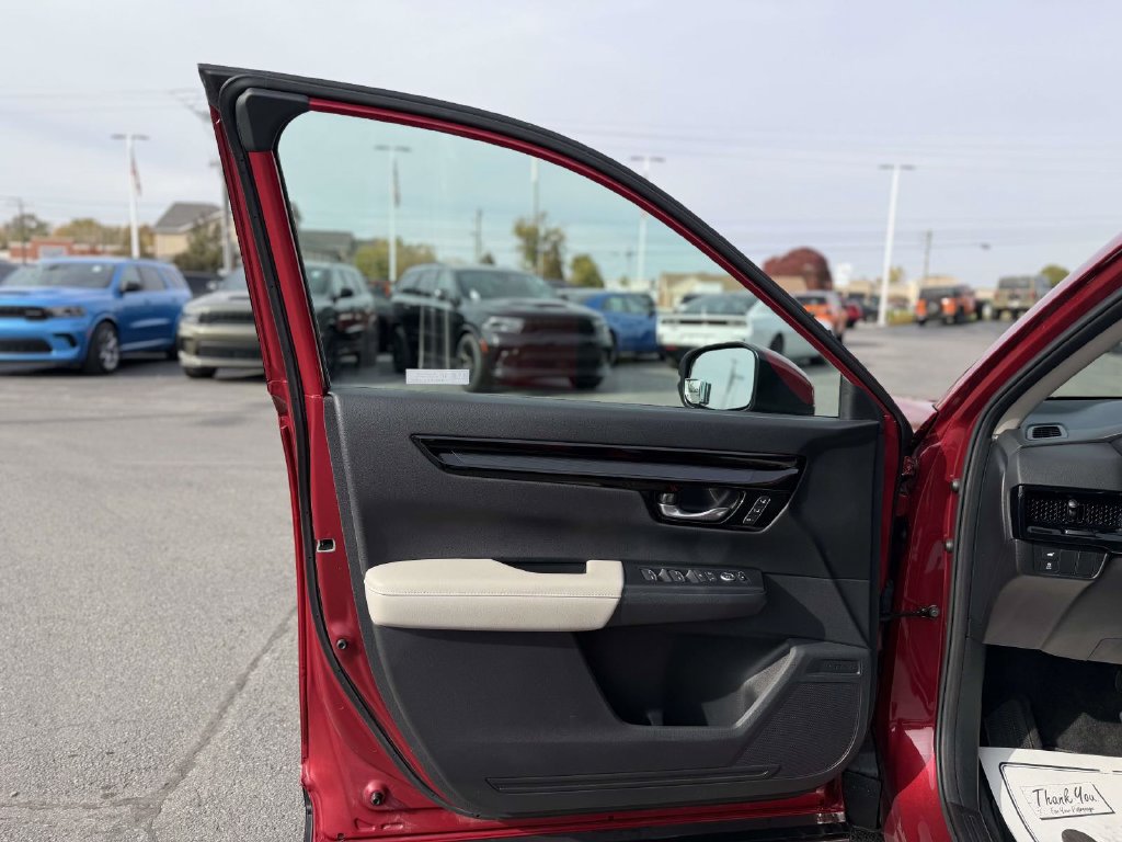 Used 2025 Honda CR-V EX-L image 17