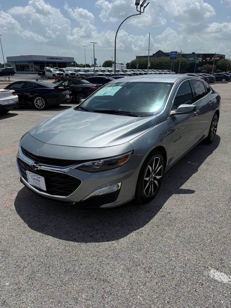 Used 2025 Chevrolet Malibu RS FWD image 3