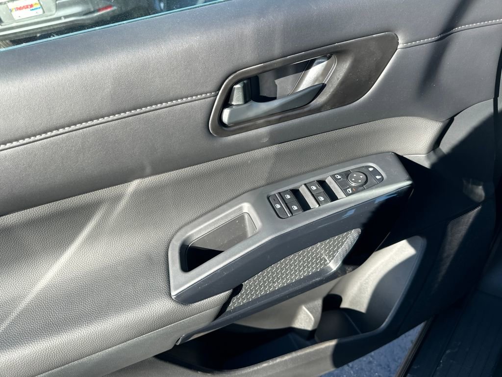 New 2026 Nissan Pathfinder SV image 10