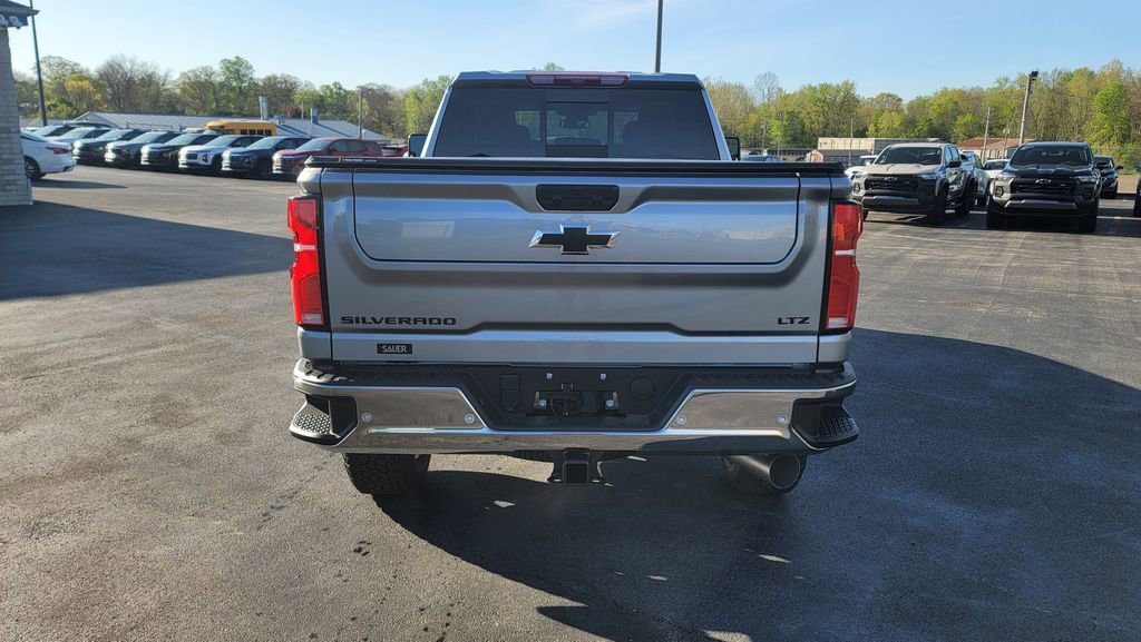 New 2026 Chevrolet Silverado 2500 LTZ w/ LTZ Convenience Package AWD/4WD image 10
