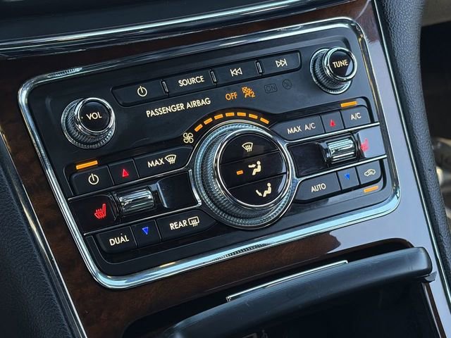 Used 2019 Lincoln Continental Premiere image 31