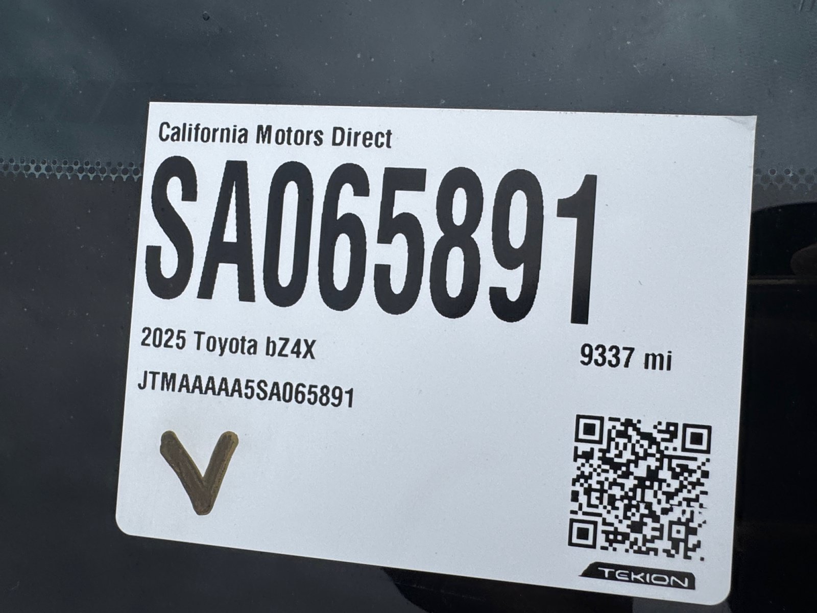 Used 2025 Toyota bZ4X FWD w/ Weather Package image 19