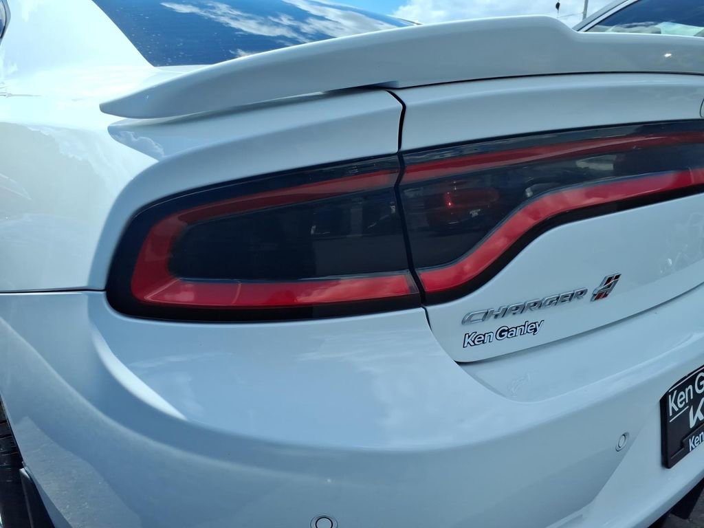 Used 2022 Dodge Charger SXT w/ Cold Weather Package AWD/4WD image 9