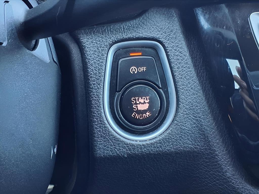 Used 2018 BMW M4 Base image 17