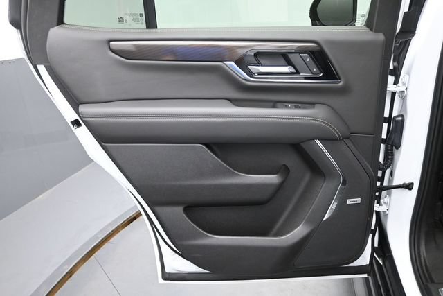 Used 2025 GMC Yukon Elevation w/ LPO, Floor Liner Package AWD/4WD image 18