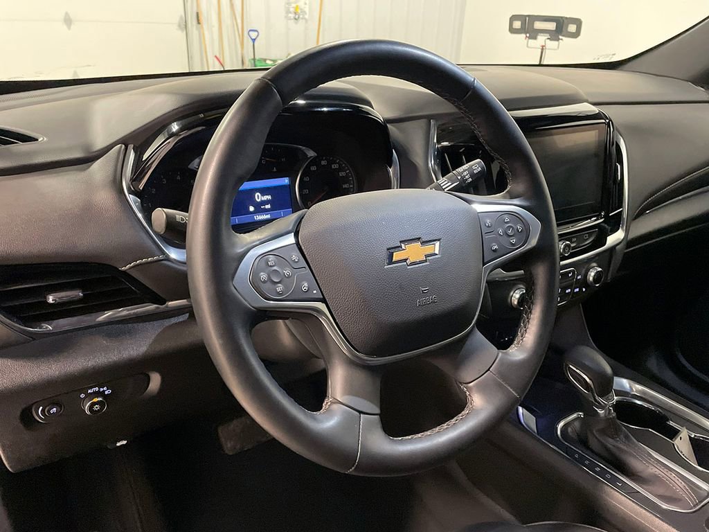Used 2023 Chevrolet Traverse LT image 19