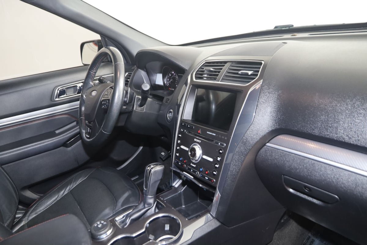 Used 2018 Ford Explorer Sport w/ Equipment Group 401A AWD/4WD image 44