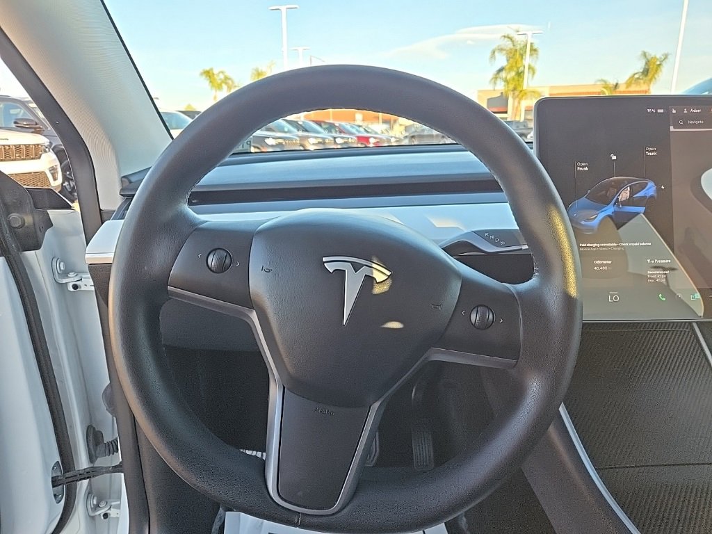 Used 2020 Tesla Model Y Long Range image 13