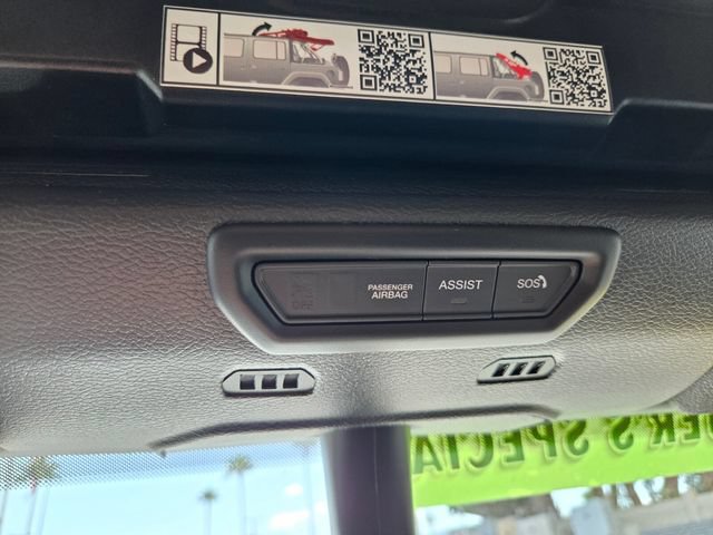 Used 2022 Jeep Wrangler Unlimited Sahara AWD/4WD image 33