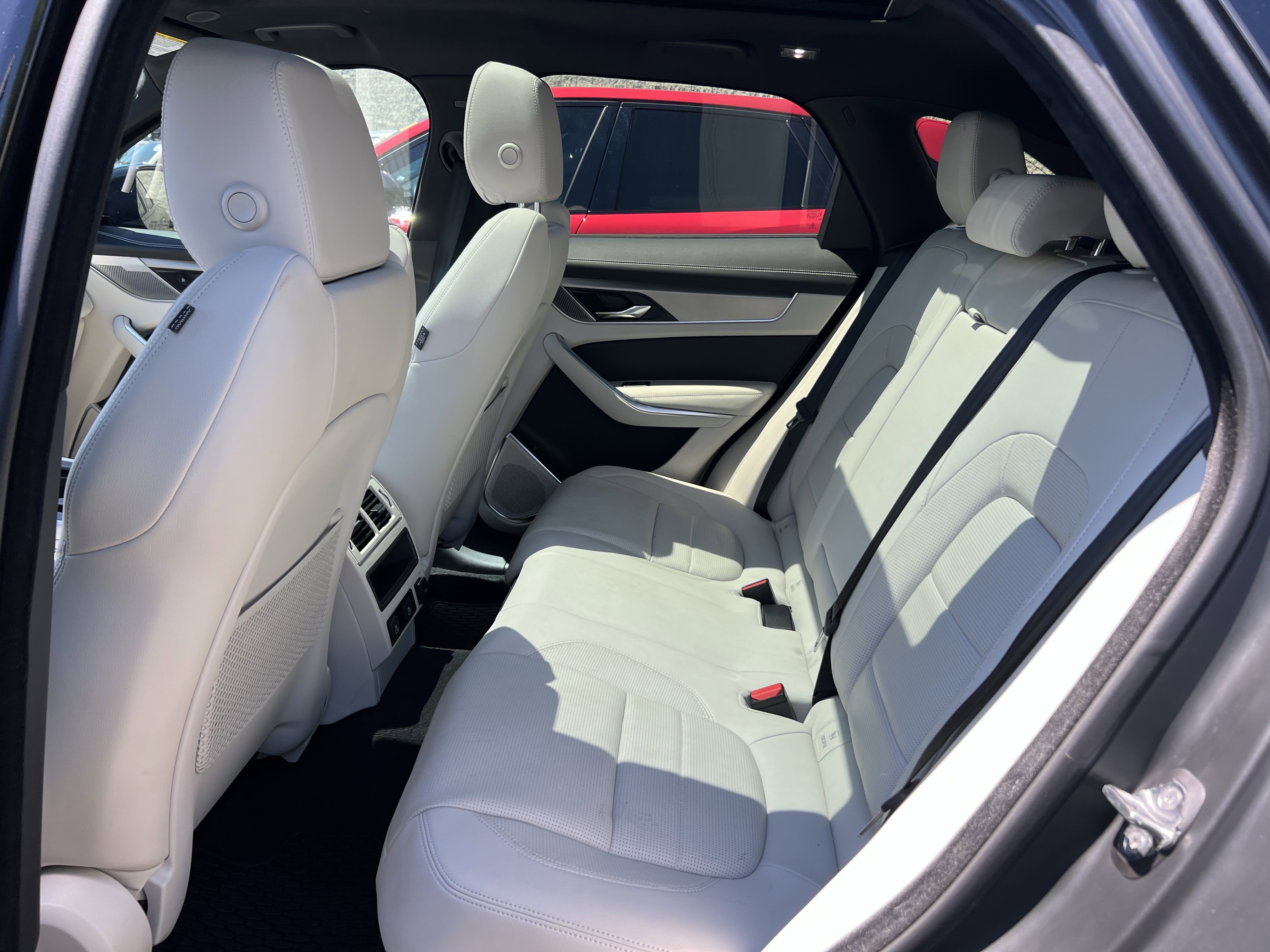 Used 2026 Jaguar F-PACE R-Dynamic S AWD/4WD image 27