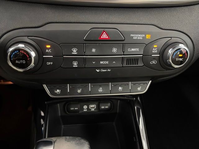 Used 2016 Kia Sorento SX image 26