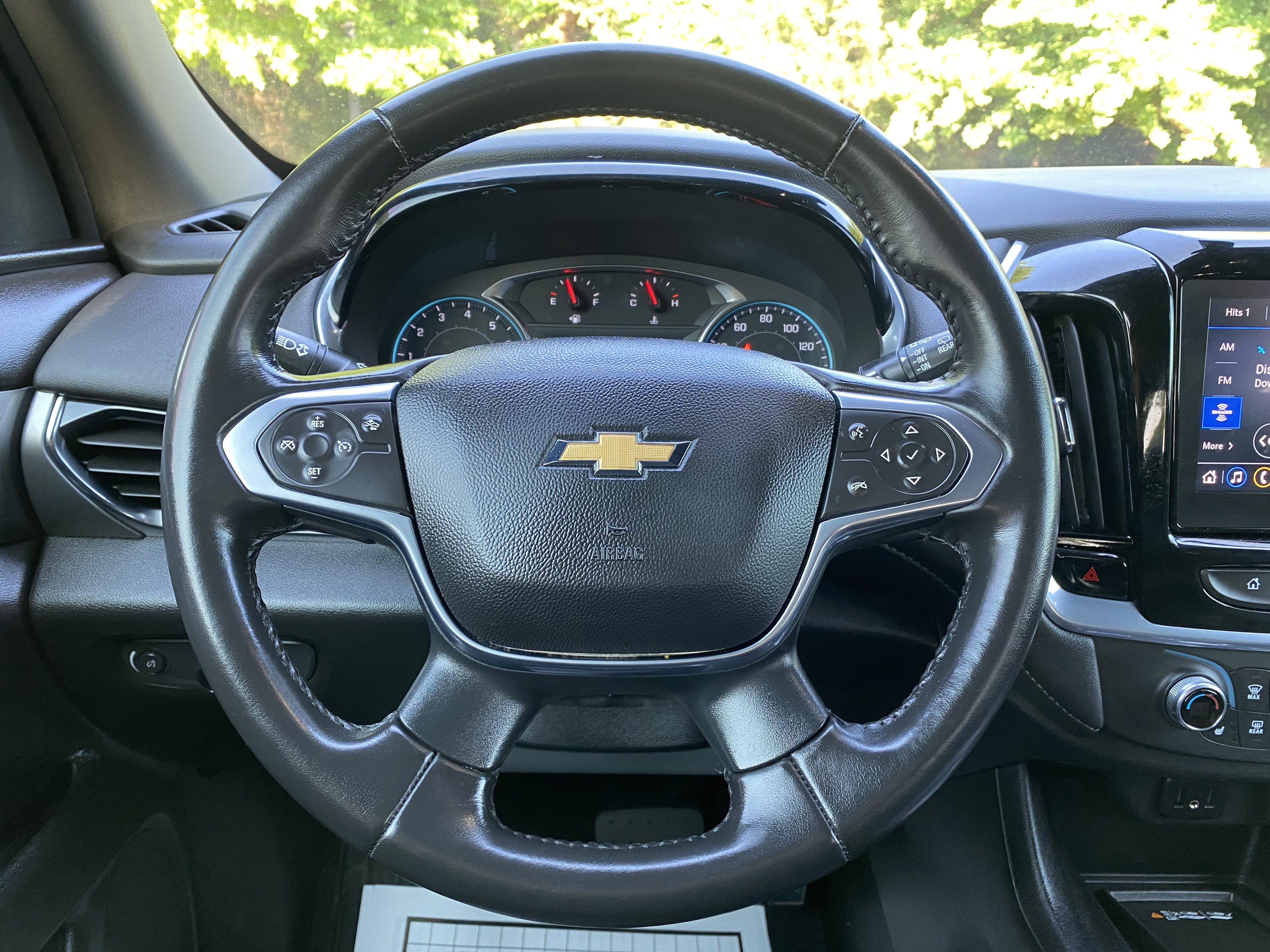 Used 2022 Chevrolet Traverse LT FWD image 18