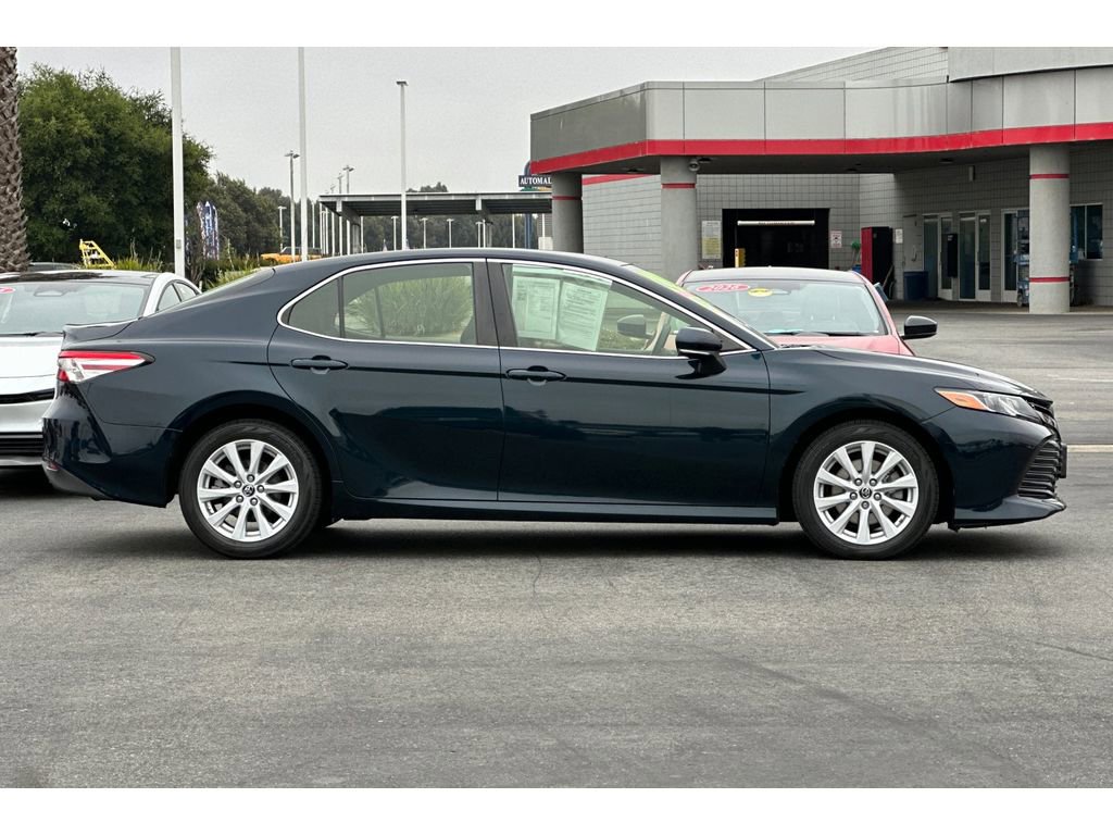 Used 2018 Toyota Camry LE w/ Convenience Package FWD image 3