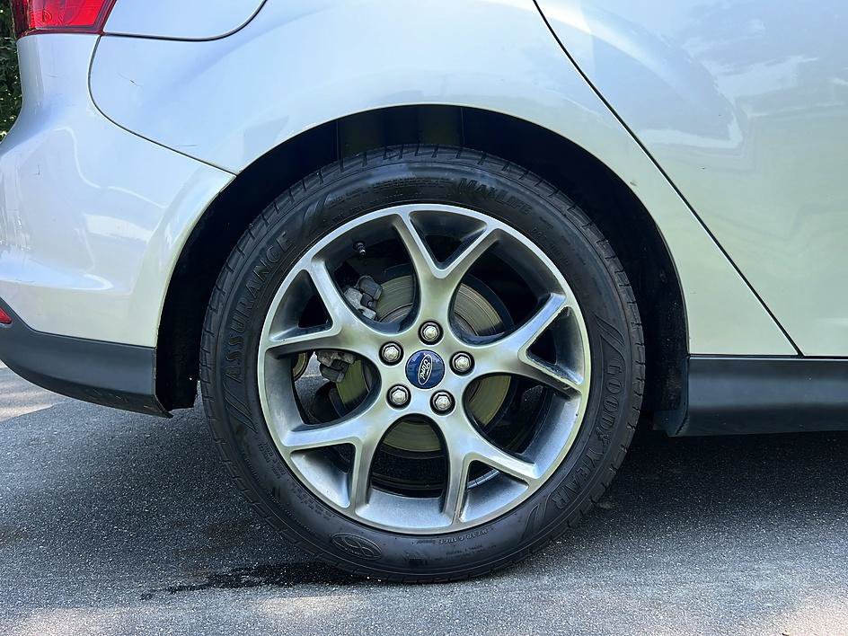 Used 2014 Ford Focus SE w/ Equipment Group 201A FWD image 23