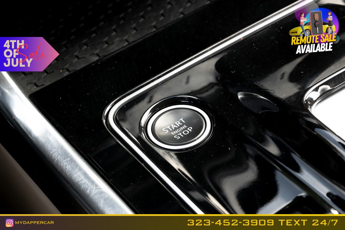 Used 2020 Jaguar XE S RWD image 28