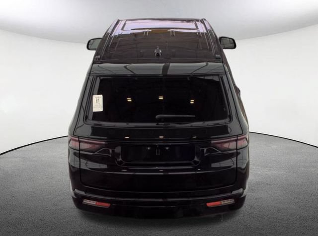 Used 2024 Jeep Wagoneer Series II AWD/4WD image 2