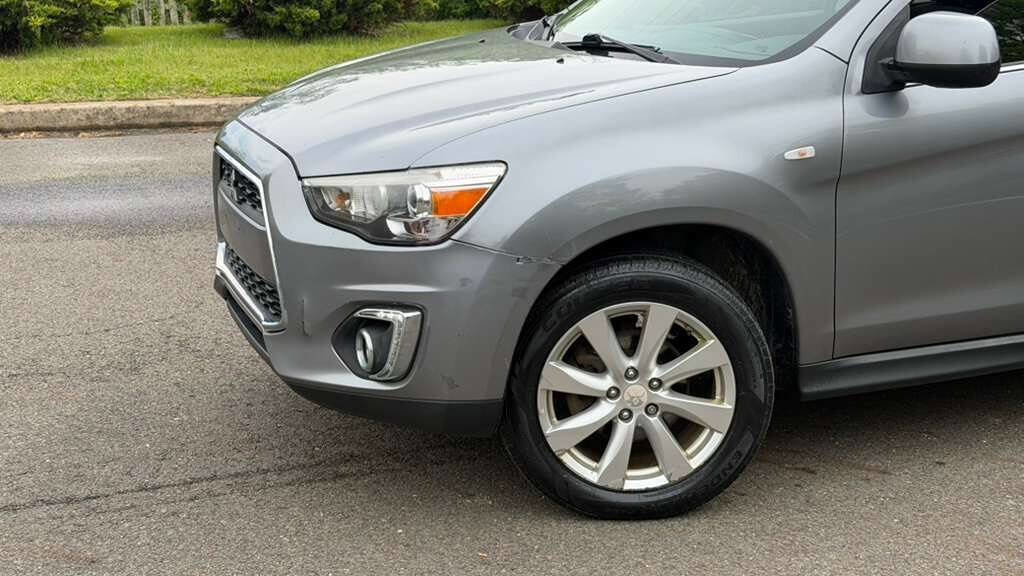 Used 2015 Mitsubishi Outlander Sport SE AWD/4WD image 3