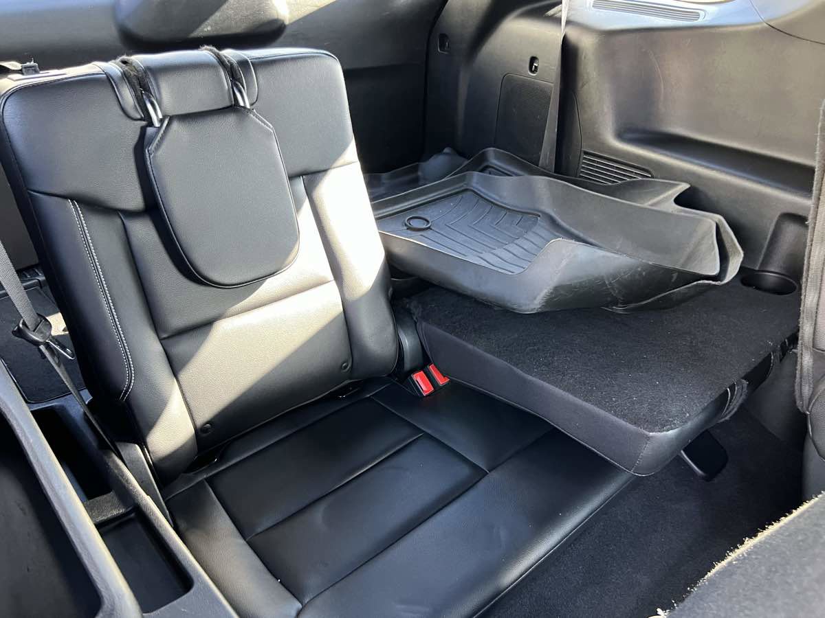 Used 2020 Ford Explorer ST w/ Premium Technology Package image 16