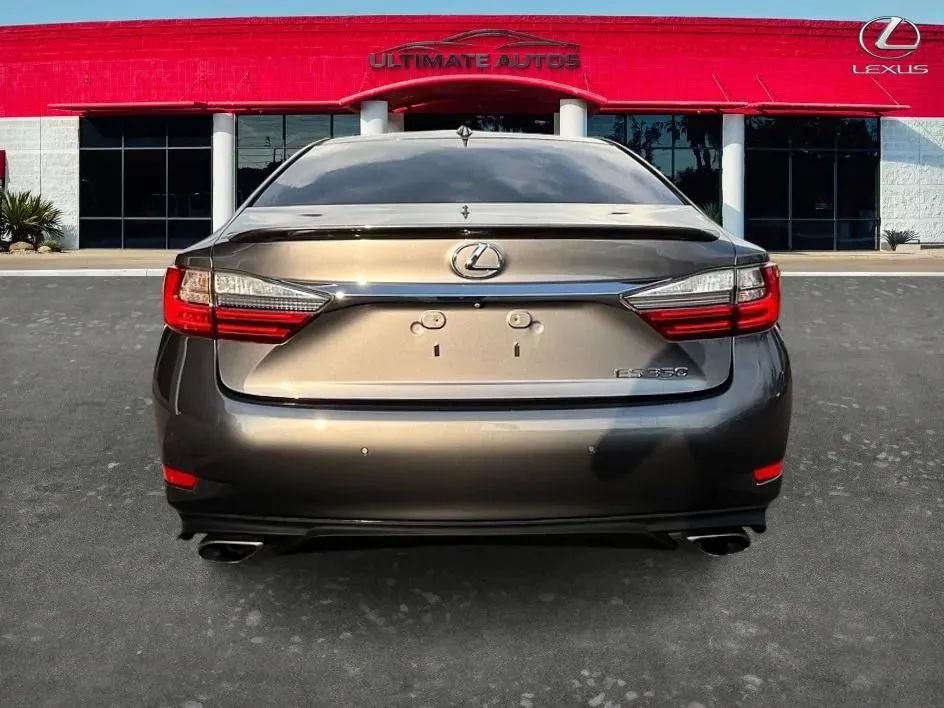 Used 2016 Lexus ES 350 w/ Premium Package w/Wood Trim FWD image 8