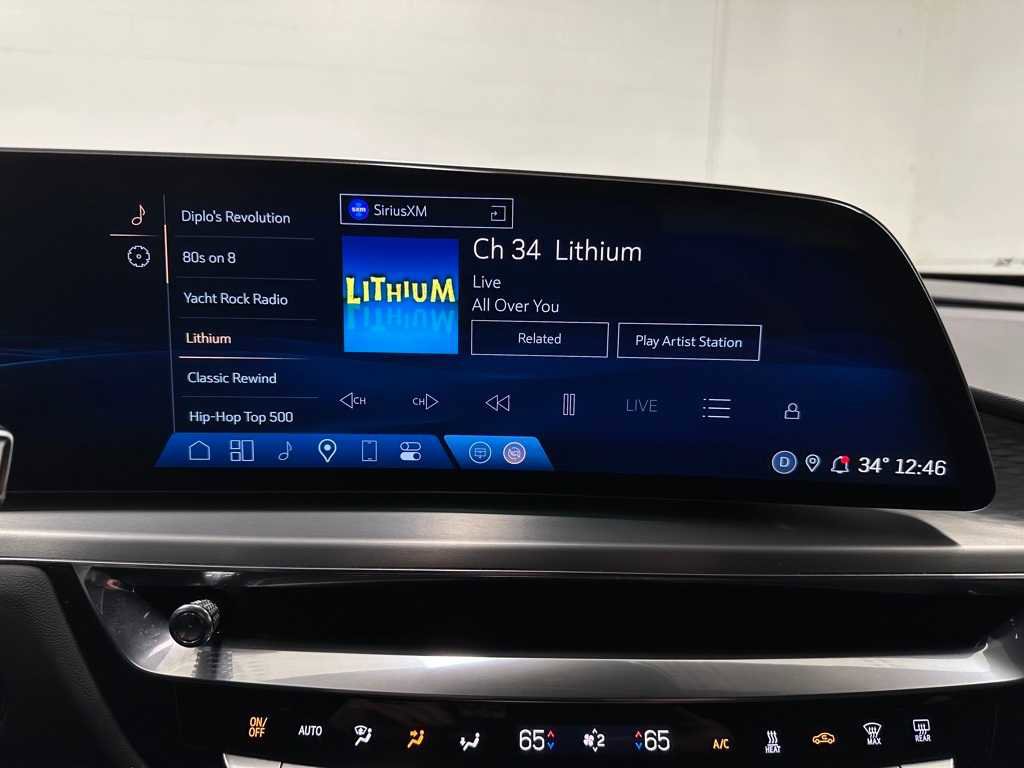 Used 2024 Cadillac Lyriq Luxury image 32