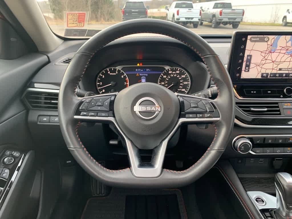 Used 2023 Nissan Altima 2.5 SR w/ SR Premium Package image 15